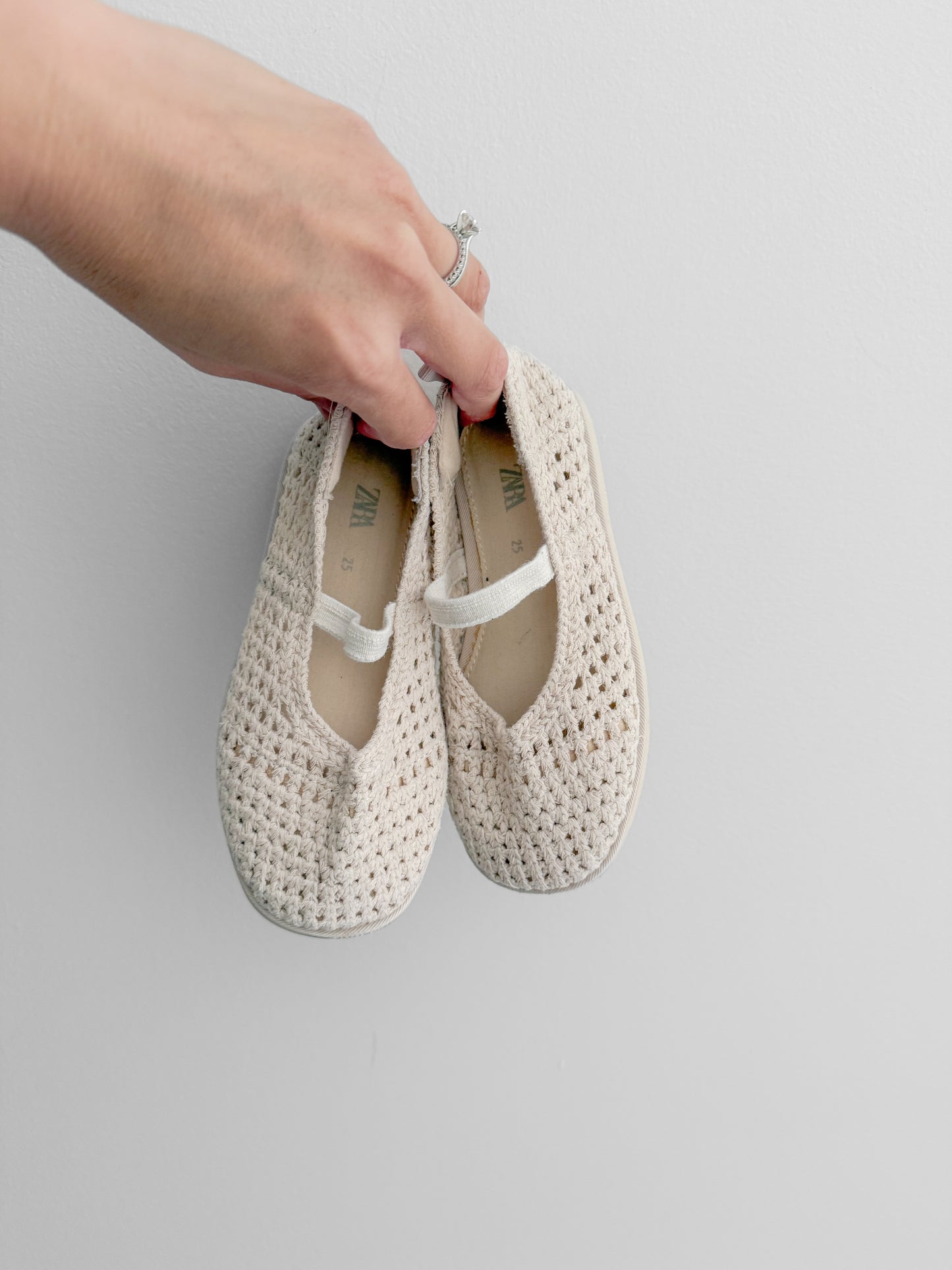 Zara Crochet Flats (size 25, US 8.5)