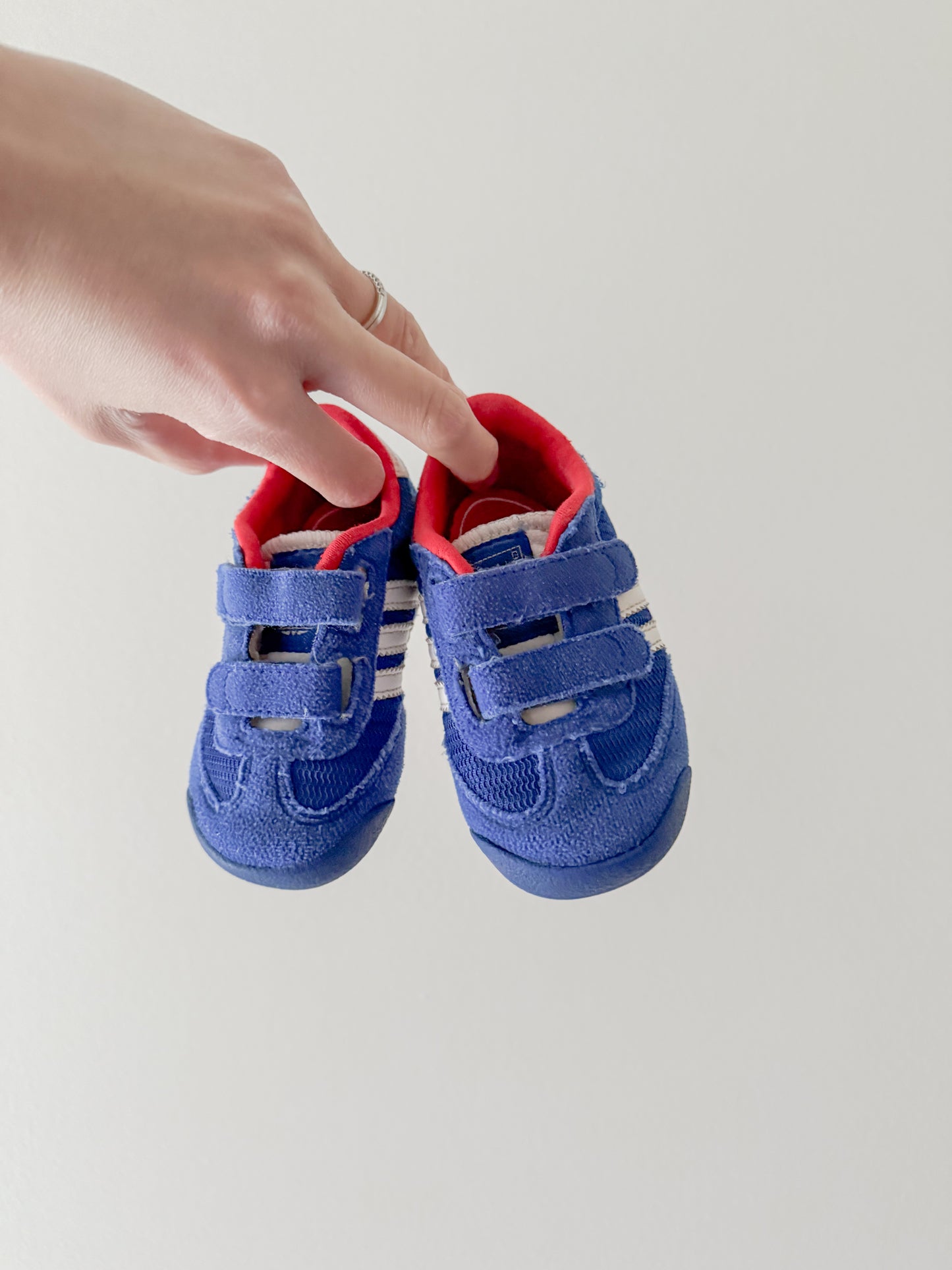 Adidas Dragon Sneakers (US5)