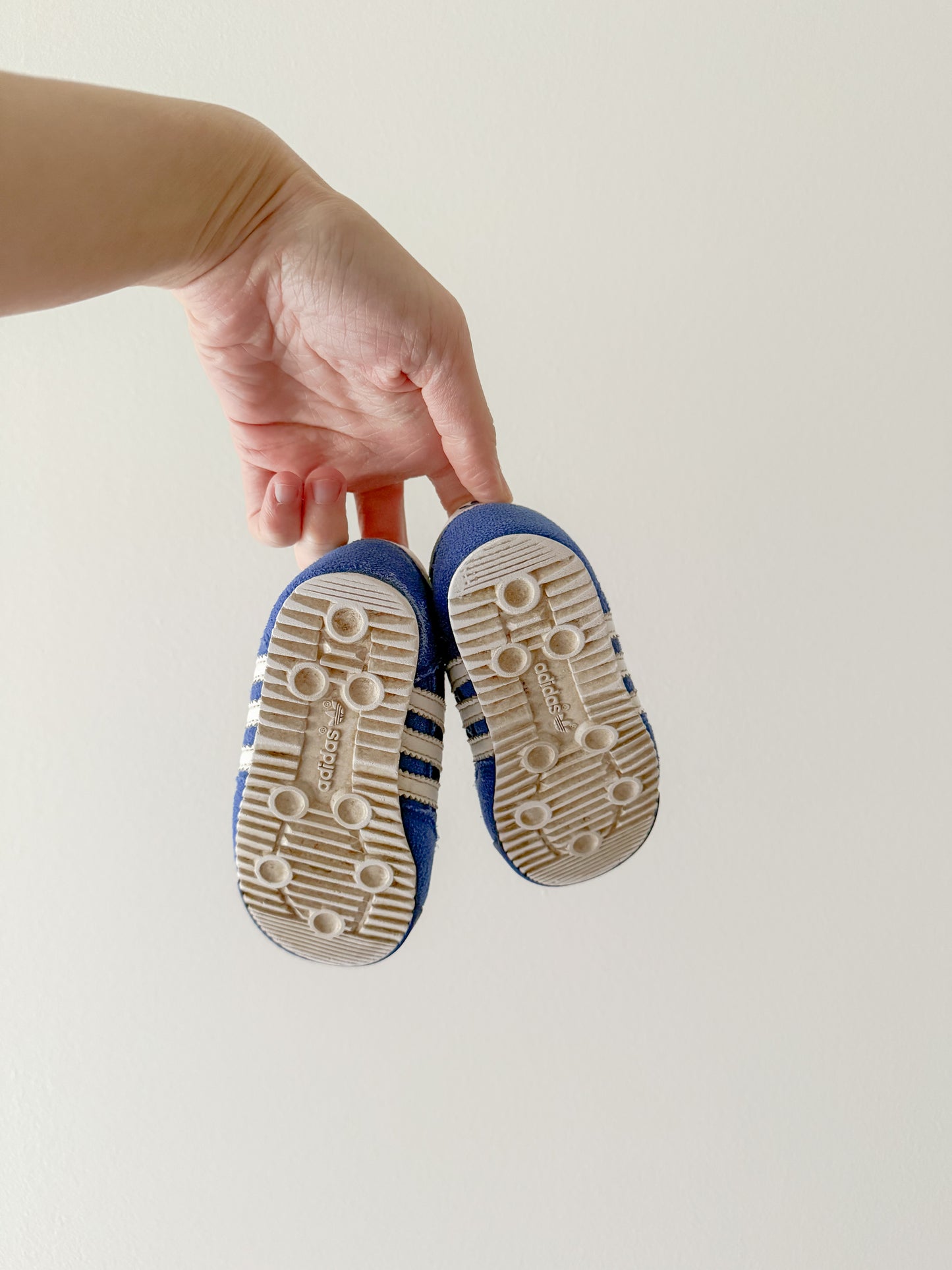 Adidas Dragon Sneakers (US5)