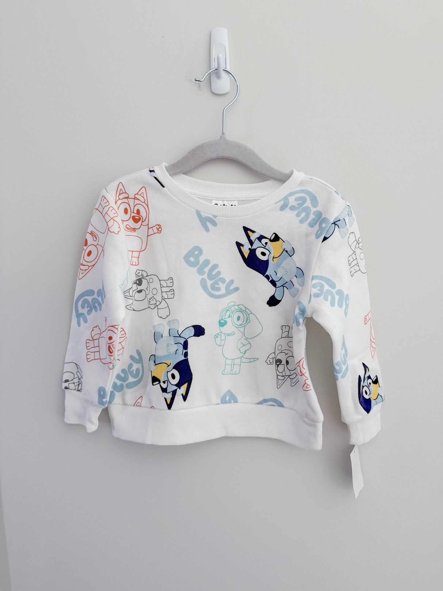 [NEW] Bluey & Friends Crewneck (18m) ***