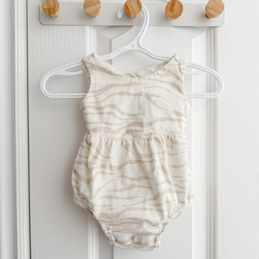 Gap Bubble Romper (3-6m)